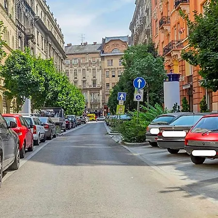 Downtown House Orange 4* Budapeszt